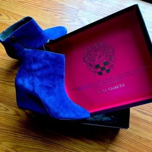 Blue Suede Vince Camuto booties. Like new!